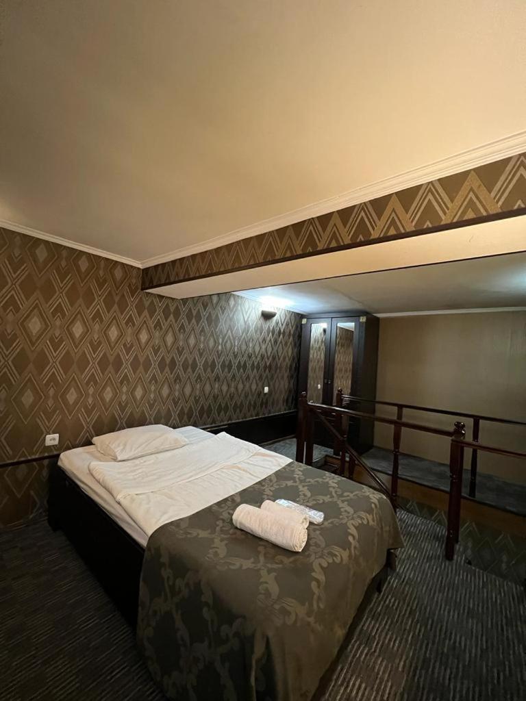 טביליסי Elno Hotel חדר תמונה