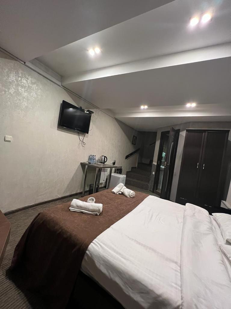 טביליסי Elno Hotel מראה חיצוני תמונה