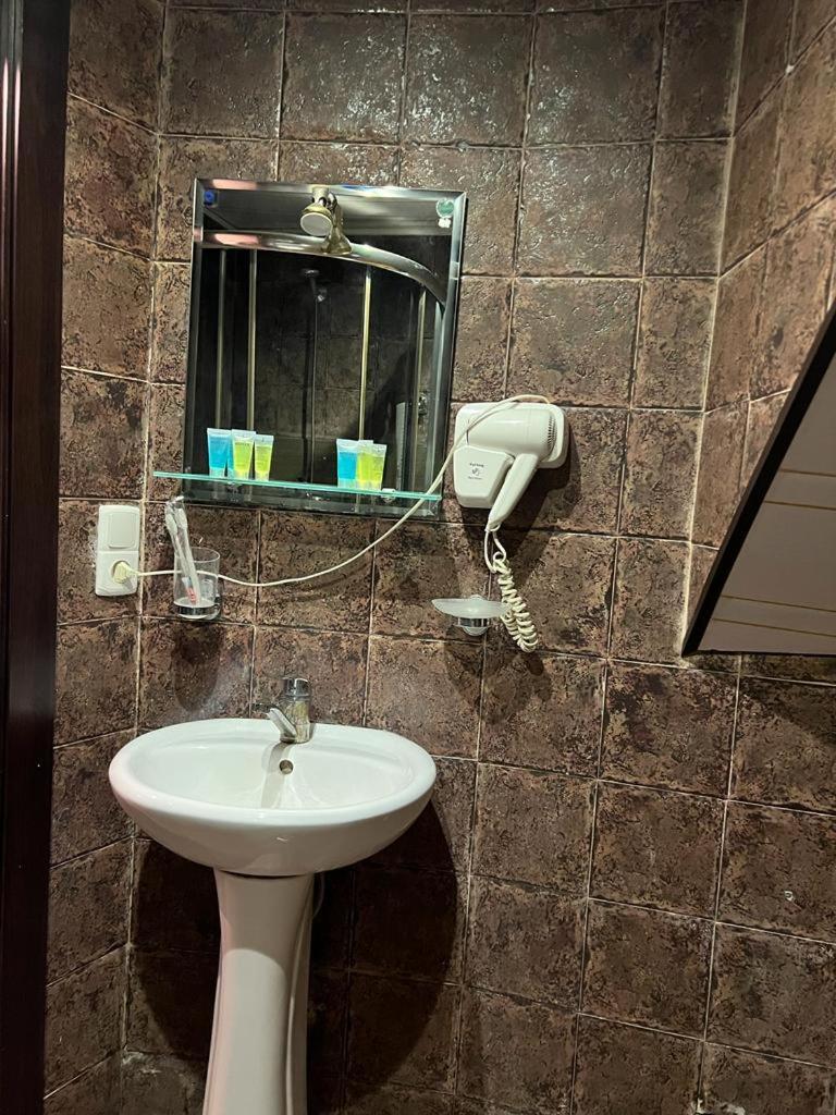 טביליסי Elno Hotel חדר תמונה